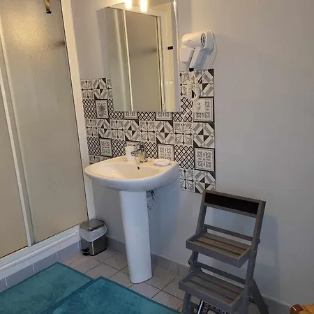 Otel De La Vallee De La Douve L'Etang-Bertrand