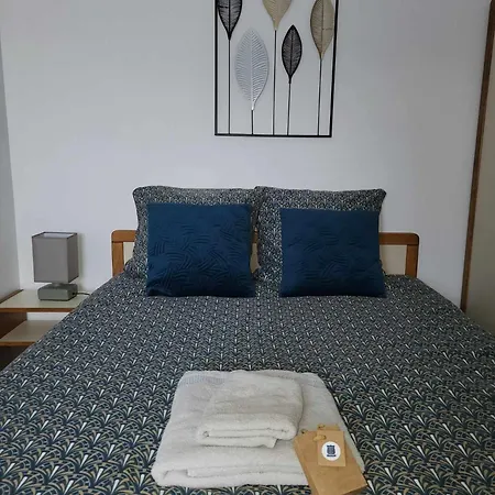 De La Vallee De La Douve