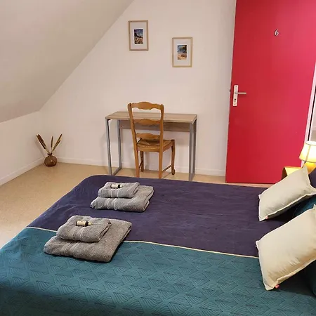 De La Vallée De La Douve Hotel *