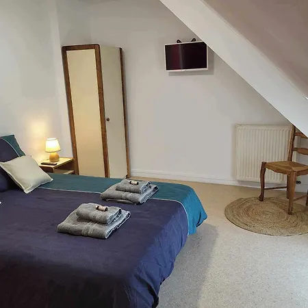 Hotel De La Vallée De La Douve *