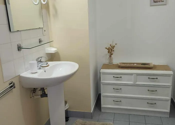 Otel De La Vallee De La Douve