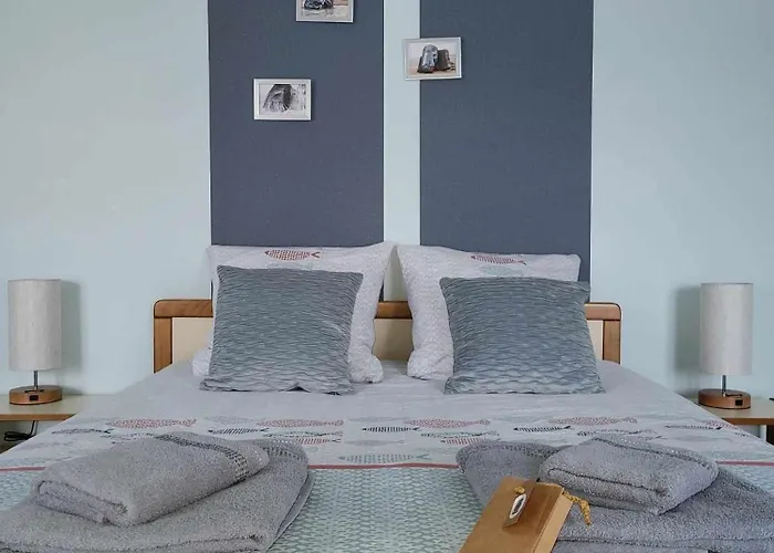 De La Vallee De La Douve Otel *