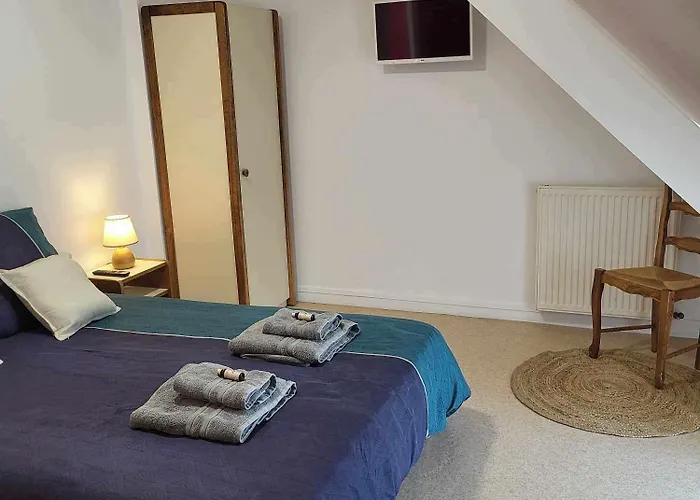 Otel De La Vallee De La Douve *